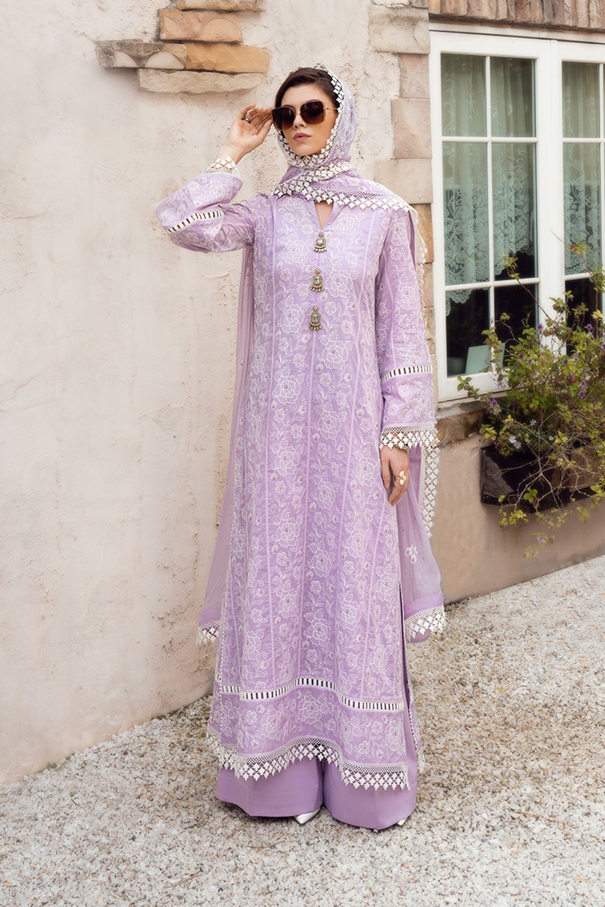 Bareeze Embroidered Lawn 3pc with Embroidered Crinkle Chiffon Dupatta - BS10