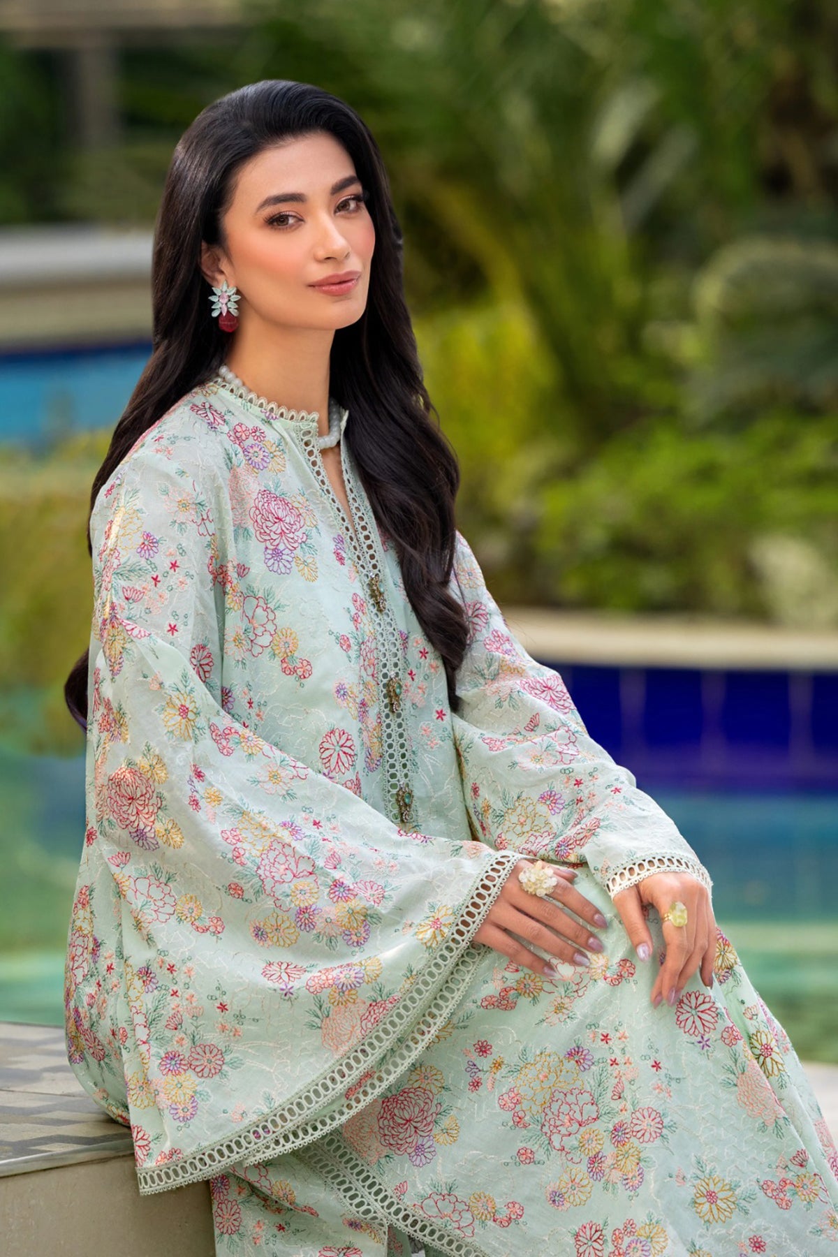 Bareeze 3PC Embroidered Lawn Suit with Embroidered chiffon Dupatta -BS2258