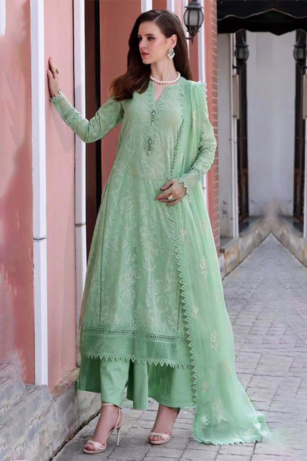 Bareeze 3PC Embroidered Lawn Suit with Embroidered Crinkle Dupatta -BS2285