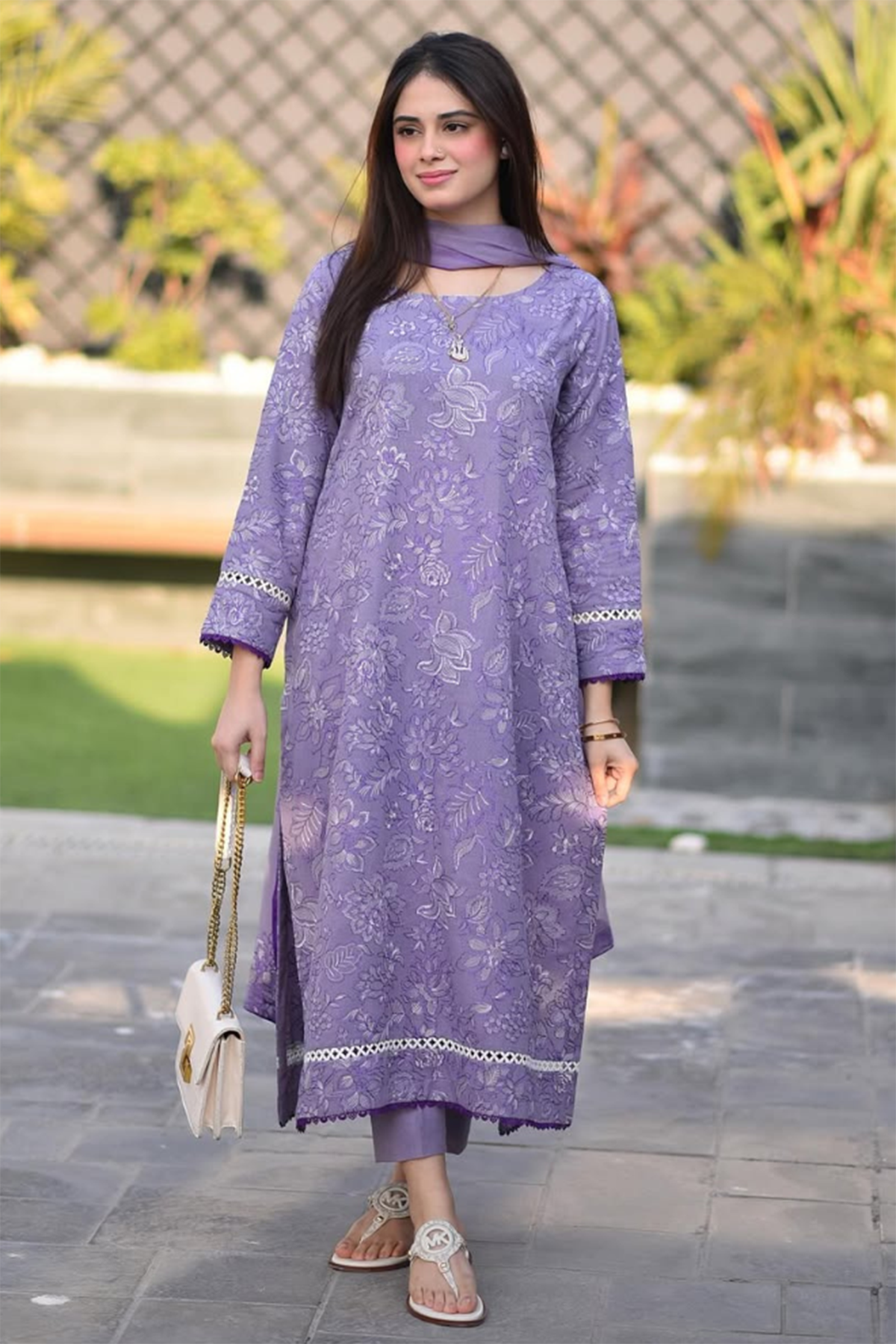 Bareeze 3PC Embroidered Lawn Suit with Embroidered chiffon Dupatta -BS2271