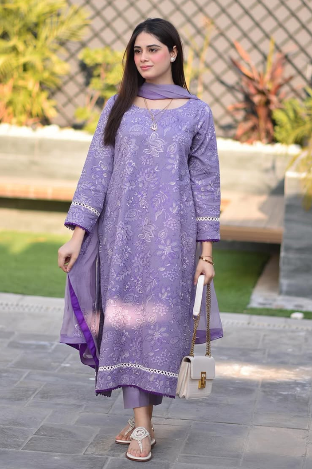 Bareeze 3PC Embroidered Lawn Suit with Embroidered chiffon Dupatta -BS2271